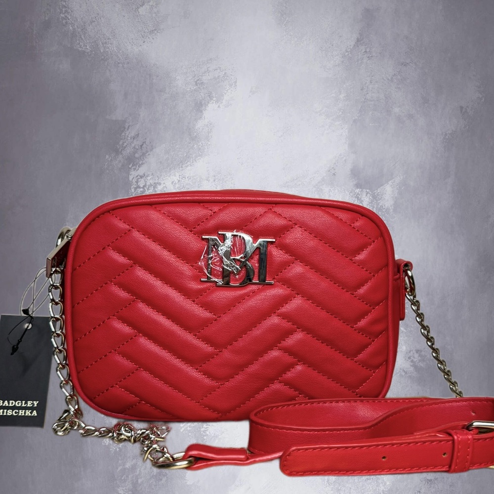 Badgley Mischka red quilted vegan leather camera crossbody bag, chain strap NWT